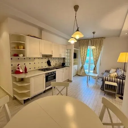 아파트 Le Casette Sul Mare - 15a 알라시오