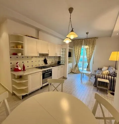 Apartment Le Casette Sul Mare - 15a Alassio